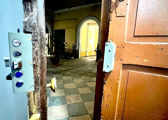 Machiavelli House Apartment *